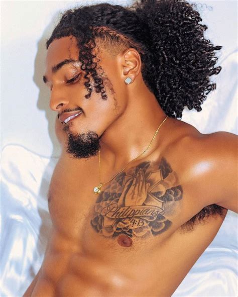 Pin By ␈ On ғɪɴᴇ ɴɪɢɢᴀ ᴄᴇɴᴛʀᴀʟ In 2020 Light Skin Men Light Skin Boys Mens Facial Hair Styles