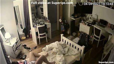 IPCAM Hot Redhead Girl Masturbates Her Pussy