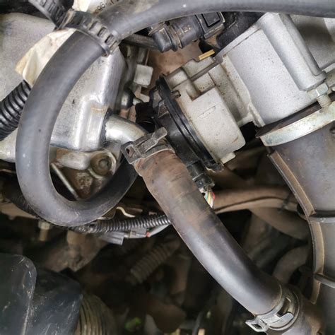 Замена свечей зажигания, шланга ВКГ на Лада Веста — Lada Vesta SW (1G ...