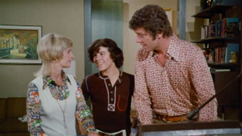 Watch The Brady Bunch Season 4 Episode 17 The Brady Bunch Bobbys