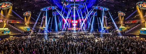 Report Dit Was Pussy Lounge XXL Hard News