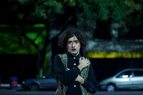 El baile erótico durante una manifestación de la comunidad gay por el que un hombre fue