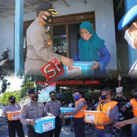 Peringati Hut Ri Ke Kapolres Gresik Door To Door Bagikan Puluhan