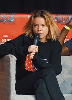 supergirl film  wikipedia