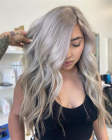 Chic Ash Blonde Hair Ideas 34 Trendy Styles For Every Woman Divagaze