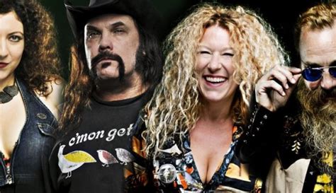 Nashville Pussy Anuncia Lanzamiento De Pleased To Eat You Su Nuevo