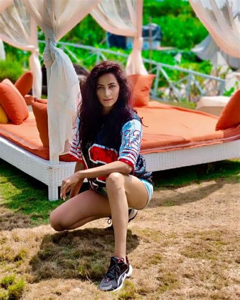 Sanjana Singh In Bikini TeluguBulletin