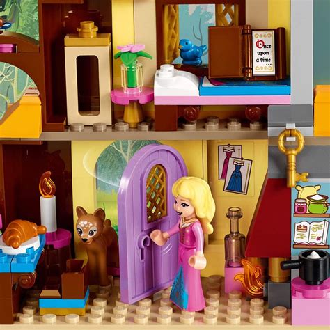 Конструктор Лего 43188 Лесной домик Спящей Красавицы LEGO Disney ...