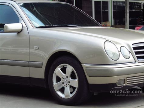 Mercedes Benz E200 1998 20 In กรุงเทพและปริมณฑล Automatic Sedan สี