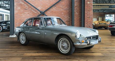 MGB GT Restoration By Trevor Sharp And Robbie Jones PHOTOS The