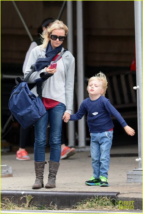 Naomi Watts I Walk Around Naked With Only Liev Schreiber Photo 2970628 Celebrity Babies