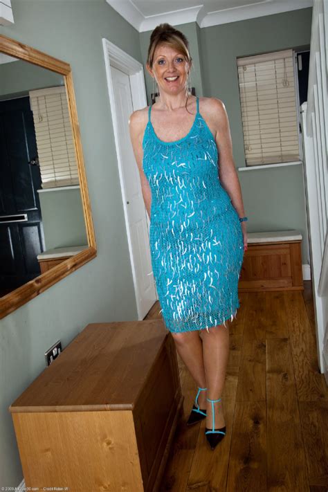 Aged 40 Plus Beauty 3 Horny Mature Lady Sophie G Shows Her Amazing Breasts And Poses In