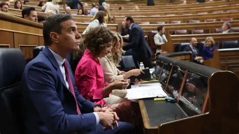 El Gobierno en vilo Pedro Sánchez anuncia hoy su decisión con todos