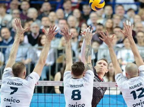 Pol M Onico Warszawa Destroy Resovia In Straight Sets Worldofvolley