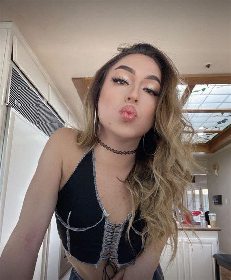 A Kiss For My Love Ones R Shemales Porn