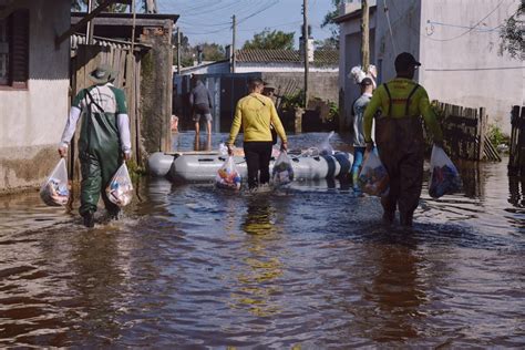 Lagoa Dos Patos Em Rio Grande Est Cm Acima Do N Vel Do Cais E