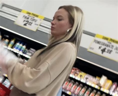 Really Hot Blonde College Girl With A Tight Ass Spandex Leggings Yoga Pants Forum