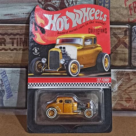 Jual Hot Wheels Premium Collectors RLC Red Line Club 32 Ford Gold Protector Original HW