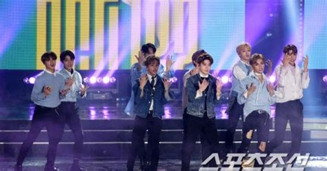 포토 Nct 127 강렬한 퍼포먼스