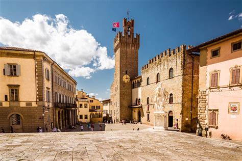 Arezzo Assis Sp - Vagnoli Arezzo Salon Фотоальбомы Besana
