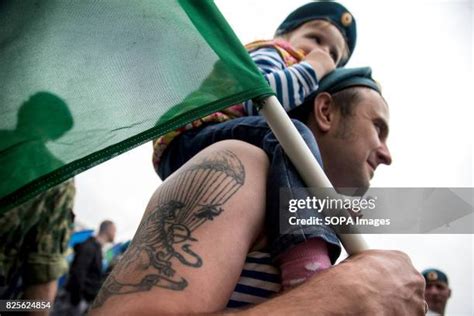 282 Russian Paratroopers Celebrate Paratroopers Day Stock Photos, High ...