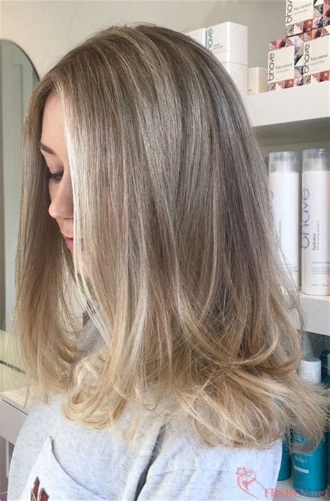 Wunderschöne blonde Balayage Haarfarben Ideen Frisuren