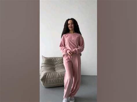 Женские костюмы из велюра #мода #женскаяодежда #спортивныекостюмы - YouTube