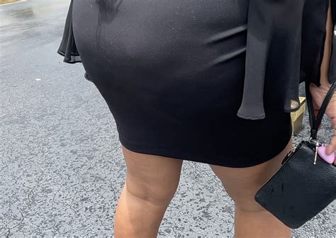 Huge Ass In Tight Skirt Forum