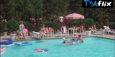 Juliette Lewis Bikini Scene In Christmas Vacation Tnaflix