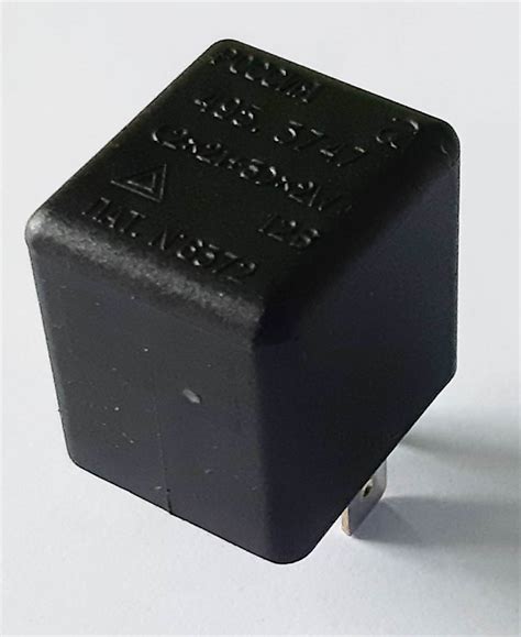 Авторазъёмы - 495.3747. Реле поворота (Авар)