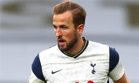 Manchester United Launch Initial Move For Harry Kane