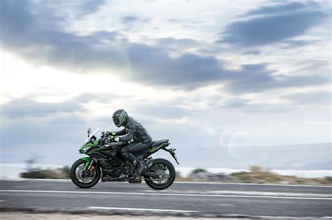 Kawasaki Ninja 1000SX Test Gebrauchte Bilder Technische Daten