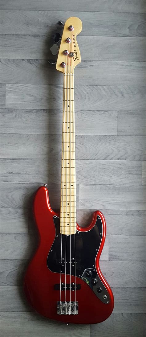 Fender jazz bass american special vs standard - torselection