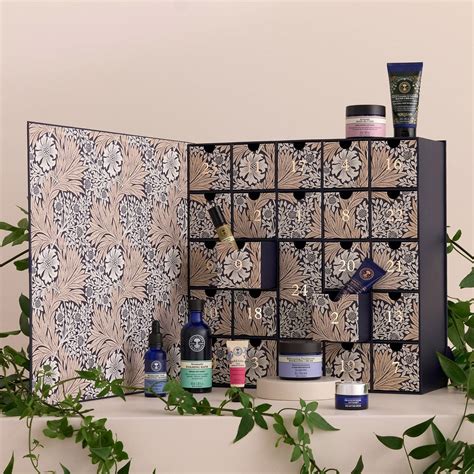 Natural & Organic Advent Calendar – Neal's Yard Remedies