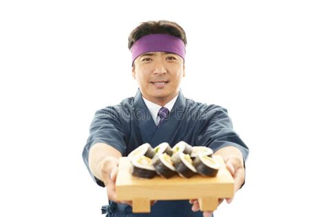 Japanse Chef Kok Met Een Plaat Van Sushi Stock Afbeelding Image Of