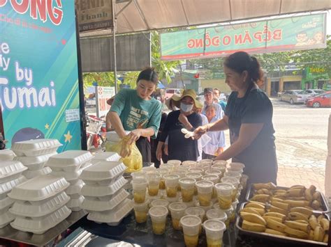 Vợ chồng hot TikToker xứ Nghệ chi 70 triệu mỗi tháng mở Bếp ăn 0 đồng giúp đỡ bệnh nhân có