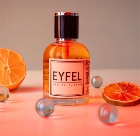 Pin By Ayana On Eyfel Perfume Bottles Perfume Bottle