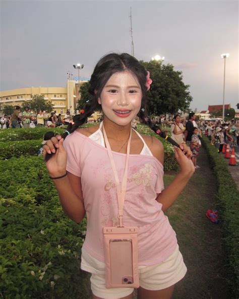 Hot girl Thái khiến netizen hoảng hồn với cách trang điểm độc lạ Báo Tri thức và Cuộc sống