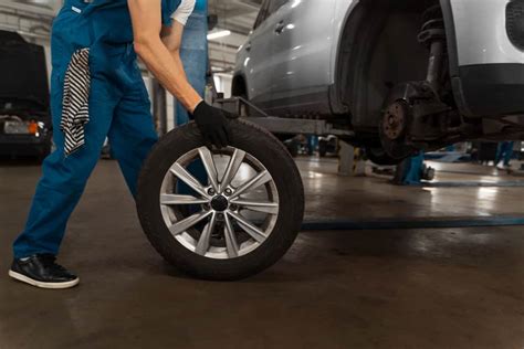 Em Veículos Equipados Com Estepe Diferente Dos Pneus De Rodagem - 7 cuidados com o pneu de estepe do carro antes de utilizá-lo - Olhar ...