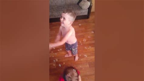 Миниган. (Мыльные пузыри). - YouTube