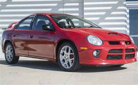 8 Things We Love About The Dodge Neon Srt 4 2 Reasons Why Wed Never