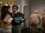 Naked Elfi Jannick in fleißigen Bienen vom Fröhlichen Bock