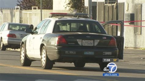 Lapd 2nd Suspect Who Fired At Patrol Car Remains At Large Abc7 Los Angeles