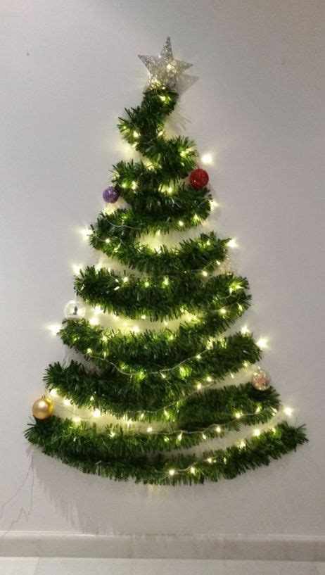 Árvore De Natal Feita Na Parede - Árvore de Natal na parede: ideias lindas e criativas! - Viajando no ...