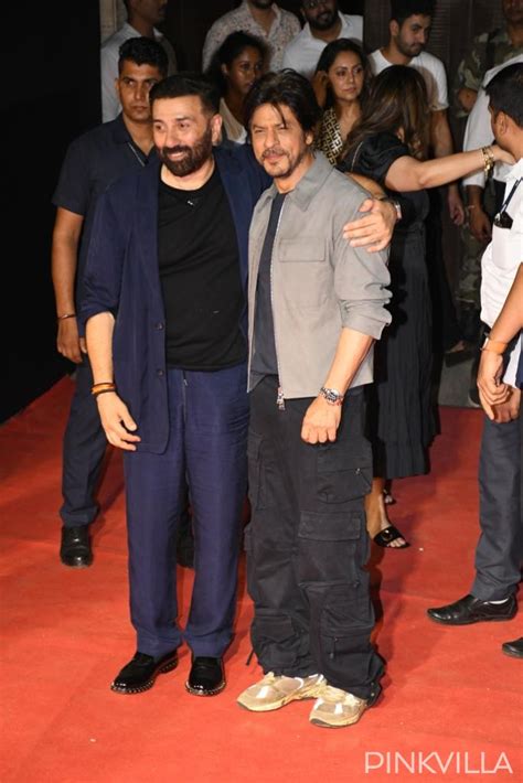 Gadar 2 Bash Sunny Deol Hugs Aamir Khan And Shah Rukh Khan See Viral