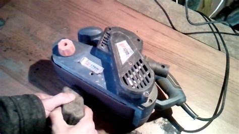 Как почистить ленту на шлифмашинке. - YouTube