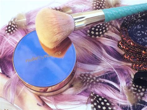 Le Fond De Teint Nude By Nature Mon Coup De Coeur Pour Un Maquillage Rapide Comme On Est