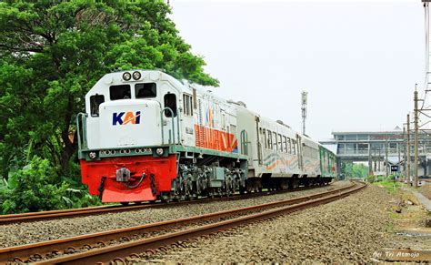 Klb Bandul Lokomotif Cc Membawa Rangkaian Kereta Flickr