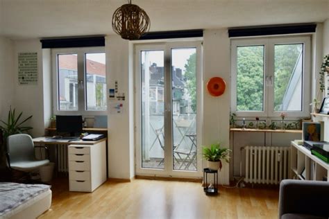 18 Qm Zimmer In 2er WG Mit Eigenem Balkon An Der Schanz Zimmer