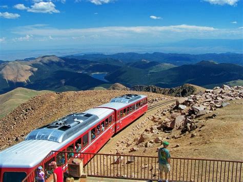 The Cogway Train At Pikes Peak July 2010 Train Vacations Train